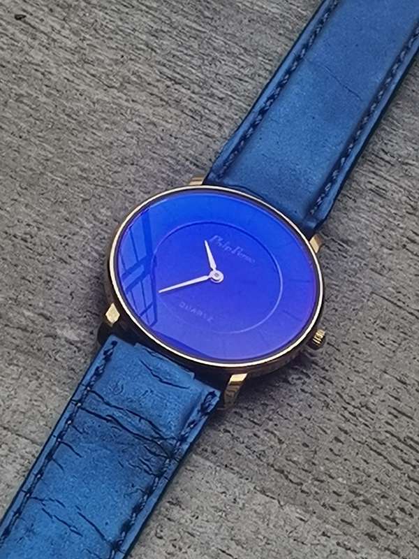 LADIES ALL BLUE PHILIP PERSIO SWISS MADE WATCH IN EXCELLENT WORKING CONDITION