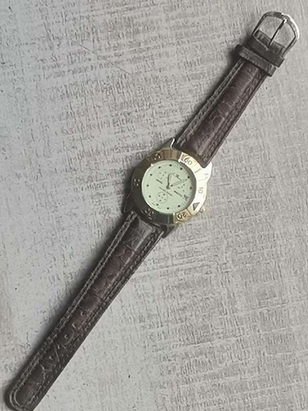 MENS LE BARON WATCH IN EXCELLENT WORKING CONDITION