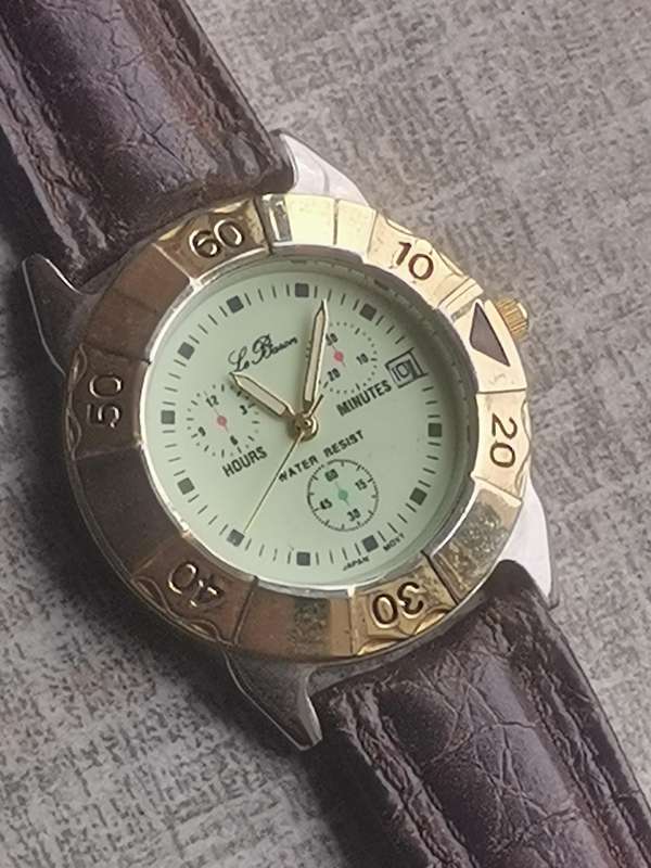 MENS LE BARON WATCH IN EXCELLENT WORKING CONDITION