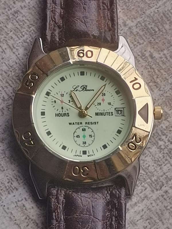 MENS LE BARON WATCH IN EXCELLENT WORKING CONDITION
