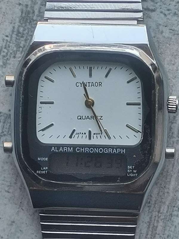 MENS VINTAGE CYNTAOR STAINLESS STEEL ANALOG/DIGITAL WATCH IN EXCELLENT WORKING CONDITION