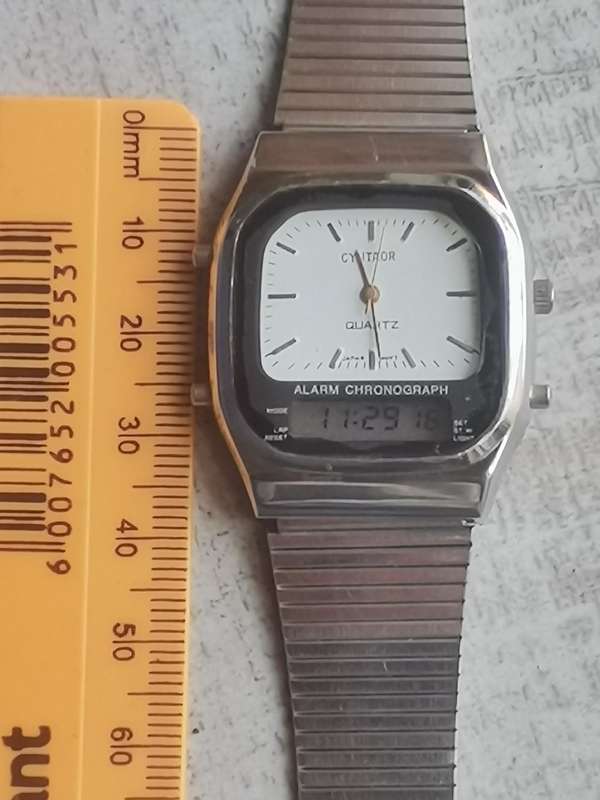 MENS VINTAGE CYNTAOR STAINLESS STEEL ANALOG/DIGITAL WATCH IN EXCELLENT WORKING CONDITION