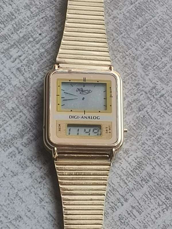 MENS VINTAGE ELECTRONIC ANALOG/DIGITAL WATCH IN EXCELLENT WORKING CONDITION
