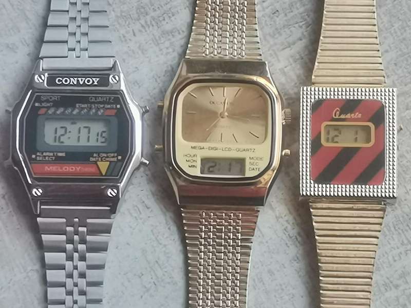 MENS VINTAGE DIGITAL WATCH COLLECTION ALL IN EXCELLENT WORKING CONDITION - BIDDING FOR ALL 3 WATCHES