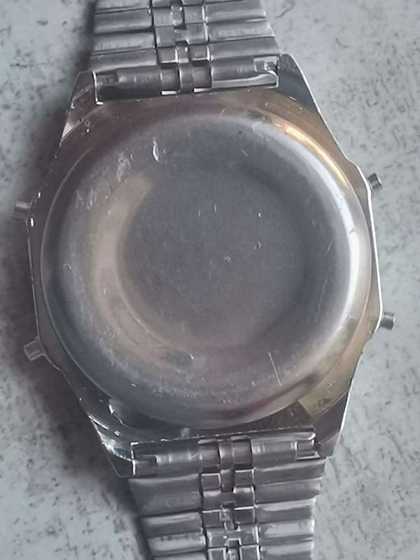 MENS VINTAGE DIGITAL WATCH COLLECTION ALL IN EXCELLENT WORKING CONDITION - BIDDING FOR ALL 3 WATCHES