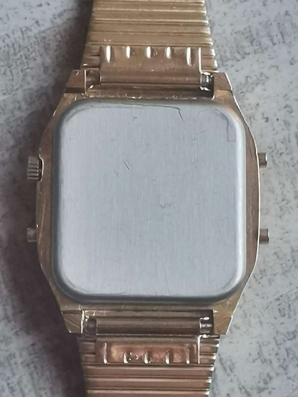 MENS VINTAGE DIGITAL WATCH COLLECTION ALL IN EXCELLENT WORKING CONDITION - BIDDING FOR ALL 3 WATCHES