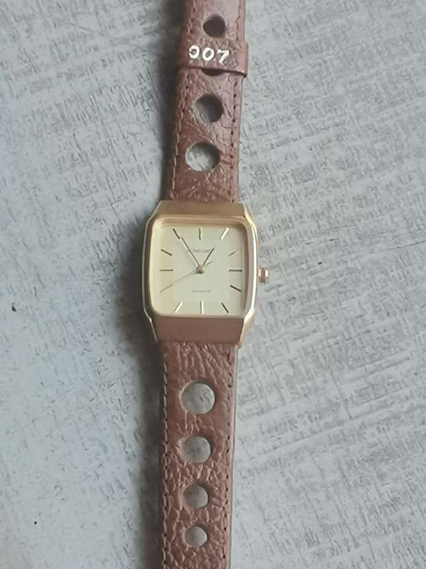 MENS VINTAGE HOMEGATE GOLD PLATED WATCH IN EXCELLENT WORKING CONDITION