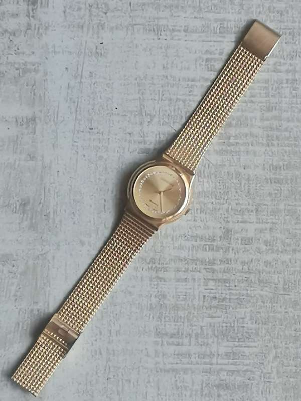 MENS VINTAGE OCCASION GOLD PLATED WATCH IN EXCELLENT WORKING CONDITION