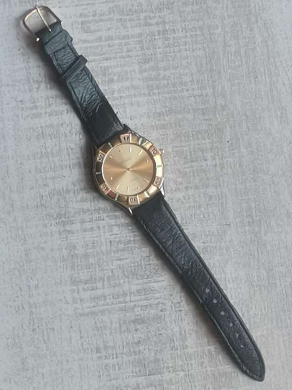 MENS LEVACO WATCH IN EXCELLENT WORKING CONDITION