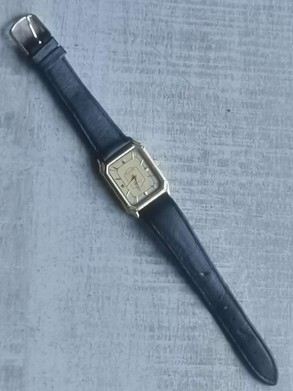 STUNNING LADIES POISE GOLD PLATED WATCH IN EXCELLENT WORKING CONDITION
