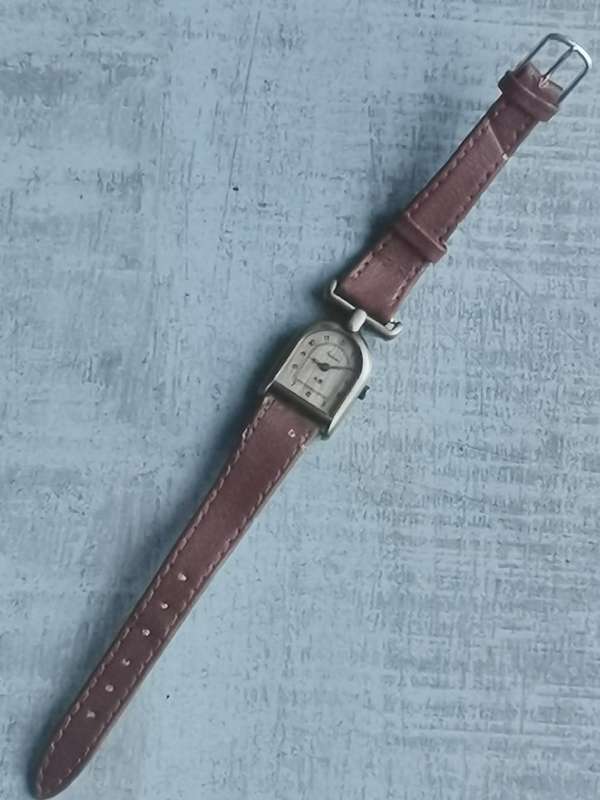 LADIES VINTAGE EDWIN WATCH IN EXCELLENT WORKING CONDITION
