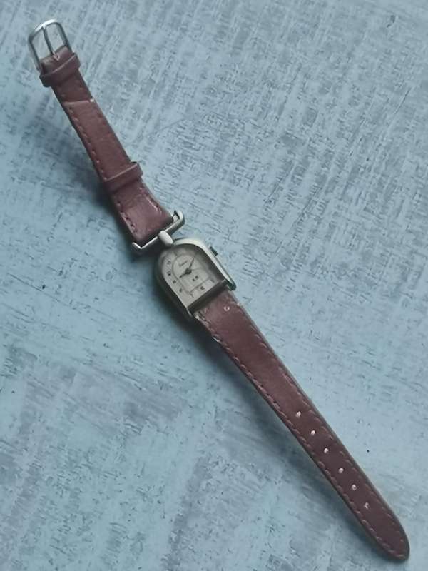 LADIES VINTAGE EDWIN WATCH IN EXCELLENT WORKING CONDITION