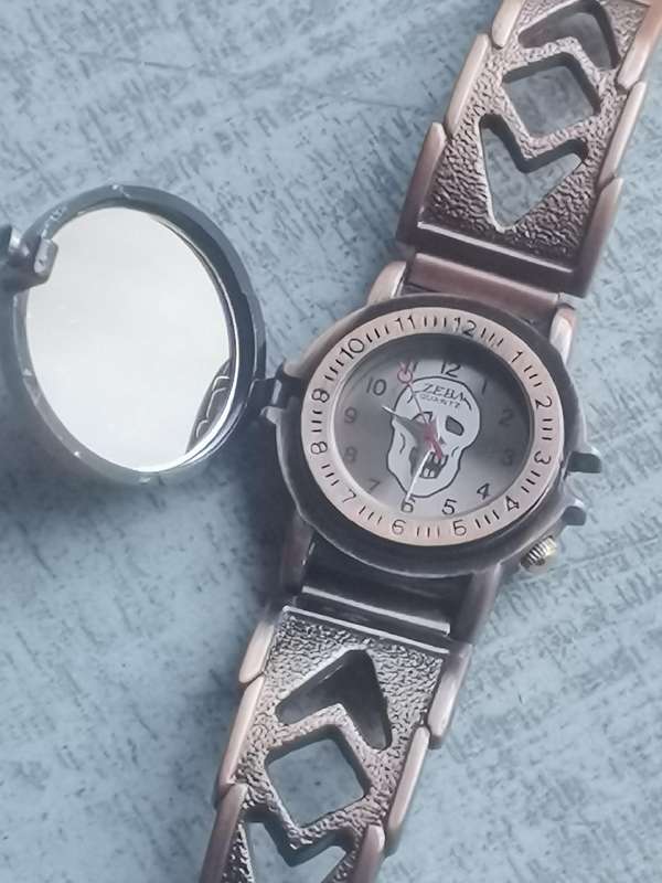 UNIQUE LADIES ZEBA LIVE TO RIDE WATCH IN EXCELLENT WORKING CONDITION