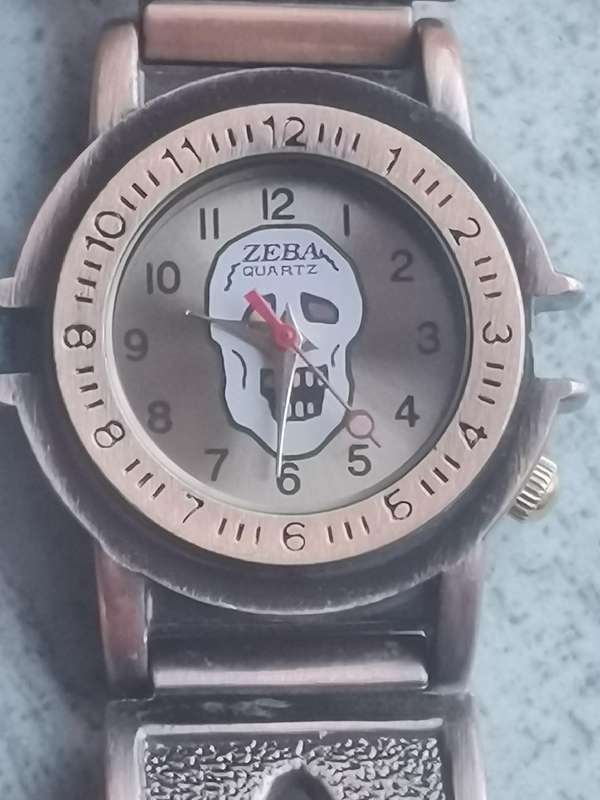 UNIQUE LADIES ZEBA LIVE TO RIDE WATCH IN EXCELLENT WORKING CONDITION