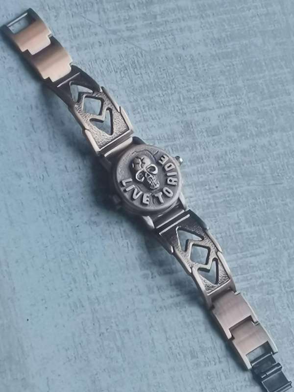 UNIQUE LADIES ZEBA LIVE TO RIDE WATCH IN EXCELLENT WORKING CONDITION