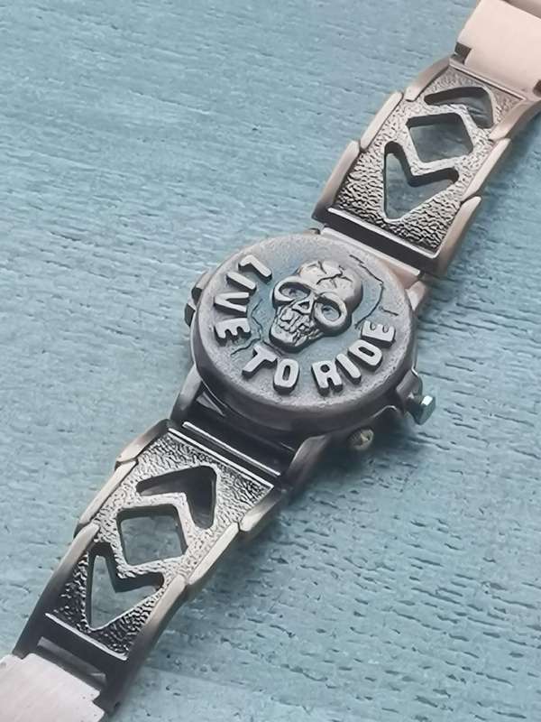 UNIQUE LADIES ZEBA LIVE TO RIDE WATCH IN EXCELLENT WORKING CONDITION