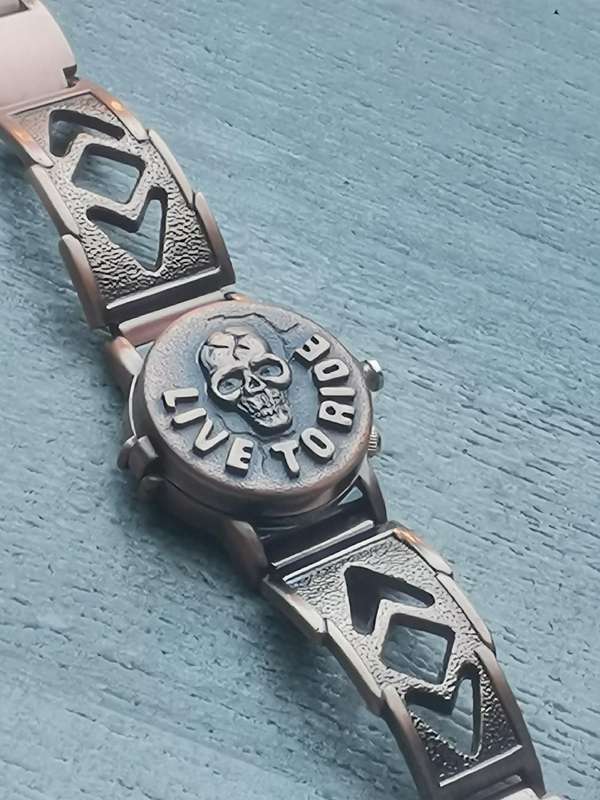 UNIQUE LADIES ZEBA LIVE TO RIDE WATCH IN EXCELLENT WORKING CONDITION