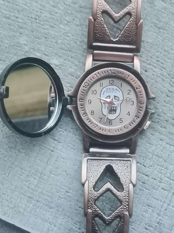 UNIQUE LADIES ZEBA LIVE TO RIDE WATCH IN EXCELLENT WORKING CONDITION