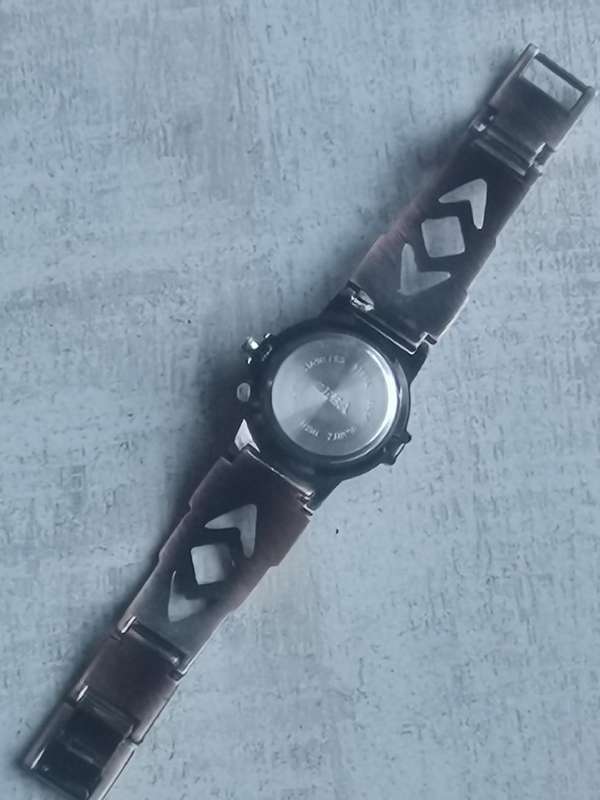 UNIQUE LADIES ZEBA LIVE TO RIDE WATCH IN EXCELLENT WORKING CONDITION