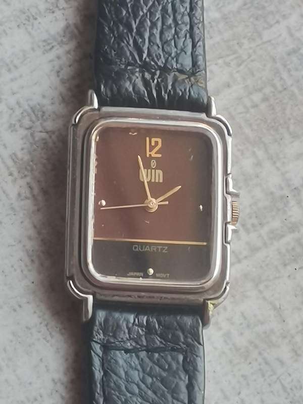 STUNNING LADIES WIN WATCH IN EXCELLENT WORKING CONDITION
