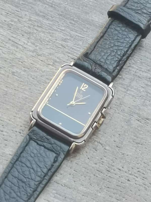 STUNNING LADIES WIN WATCH IN EXCELLENT WORKING CONDITION