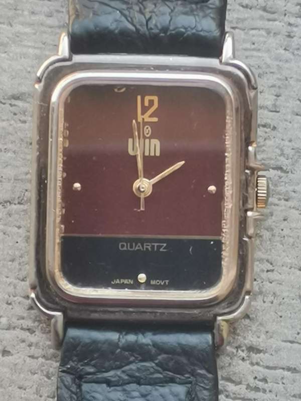 STUNNING LADIES WIN WATCH IN EXCELLENT WORKING CONDITION