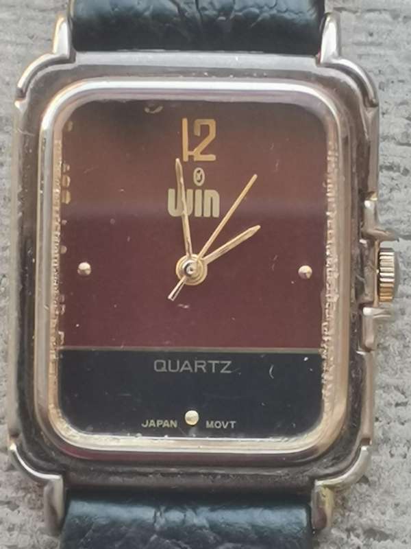 STUNNING LADIES WIN WATCH IN EXCELLENT WORKING CONDITION