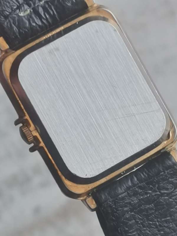 STUNNING LADIES WIN WATCH IN EXCELLENT WORKING CONDITION