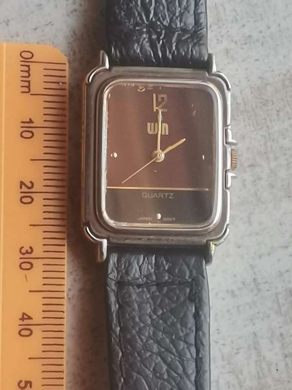 STUNNING LADIES WIN WATCH IN EXCELLENT WORKING CONDITION