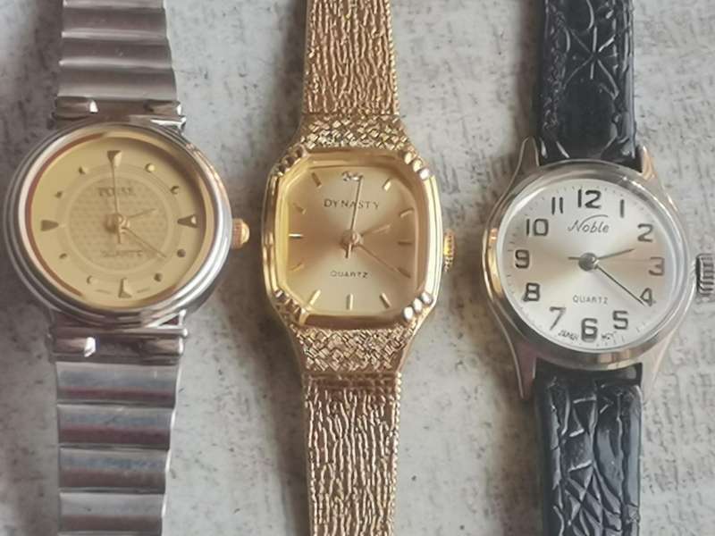 LADIES WATCH COLLECTION ALL IN EXCELLENT WORKING CONDITION - BIDDING FOR ALL 3 WATCHES