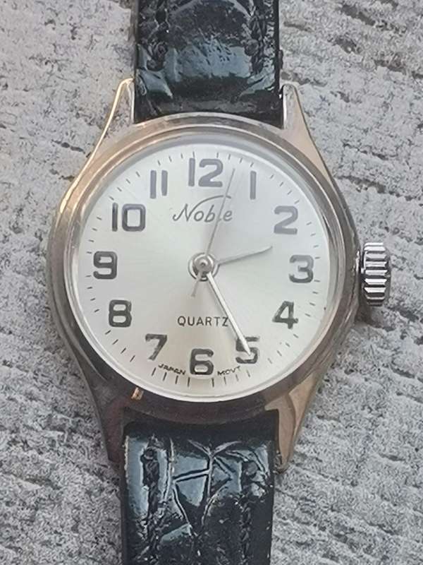 LADIES WATCH COLLECTION ALL IN EXCELLENT WORKING CONDITION - BIDDING FOR ALL 3 WATCHES