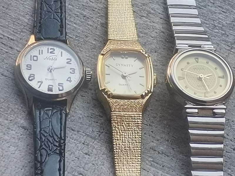 LADIES WATCH COLLECTION ALL IN EXCELLENT WORKING CONDITION - BIDDING FOR ALL 3 WATCHES
