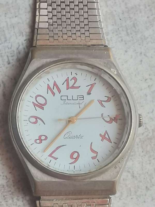MENS VINTAGE QUARTZ WATCH COLLECTION - ALL IN GOOD WORKING CONDITION