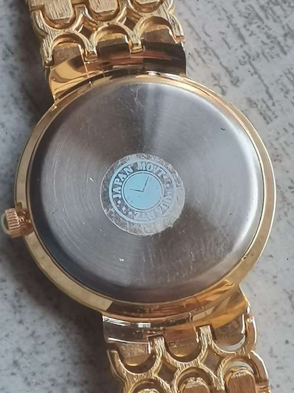 MENS VINTAGE SEIKO ALL GOLD WATCH IN EXCELLENT WORKING CONDITION - NEW OLD STOCK