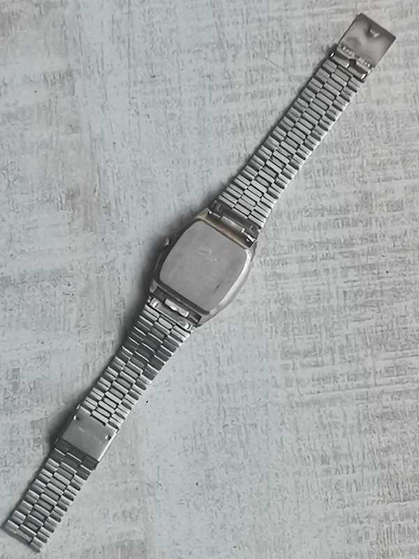 MENS VINTAGE ASEIKON STAINLESS STEEL WATCH IN EXCELLENT WORKING CONDITION