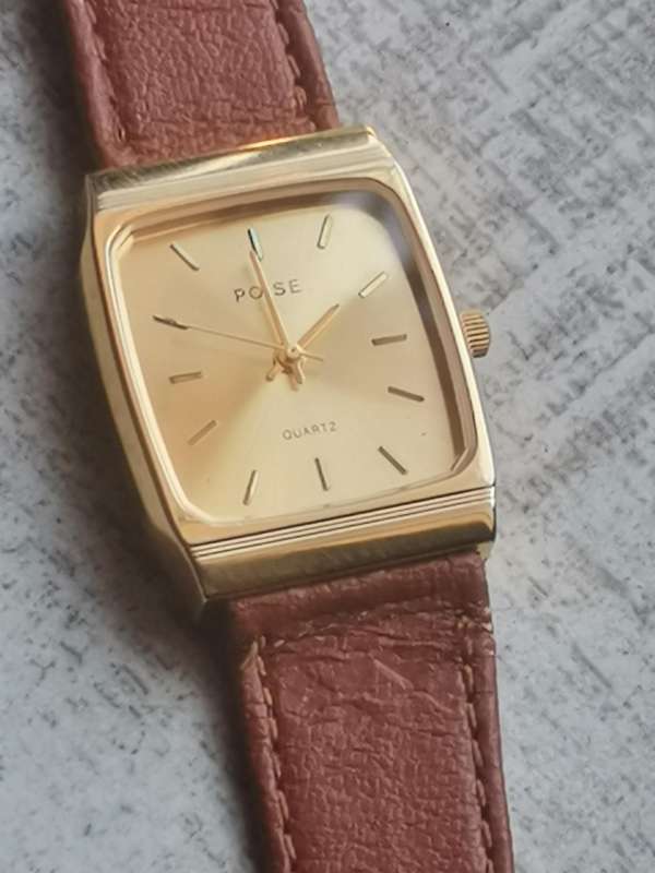 MENS GOLD PLATED POISE WATCH WITH 2 EXTRA STRAPS IN EXCELLENT WORKING CONDITION
