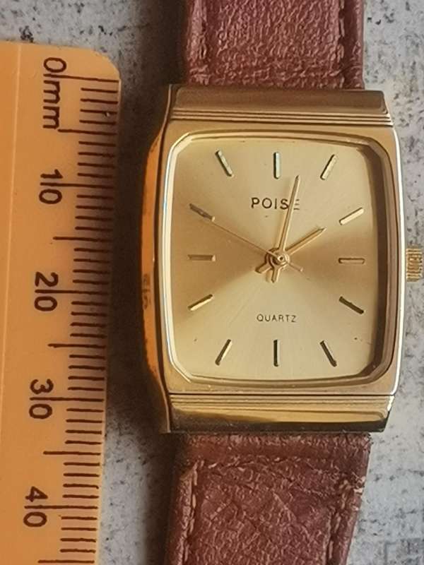 MENS GOLD PLATED POISE WATCH WITH 2 EXTRA STRAPS IN EXCELLENT WORKING CONDITION