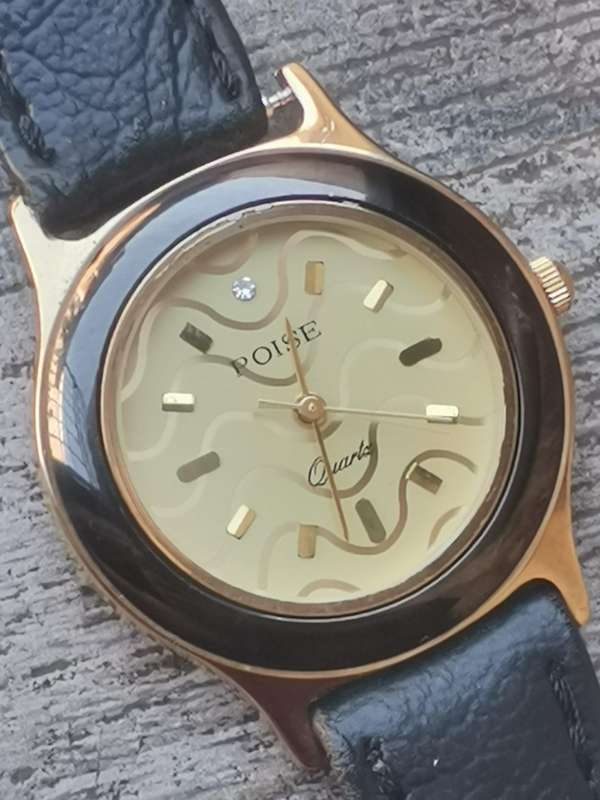 LADIES POISE WATCH IN EXCELLENT WORKING CONDITION