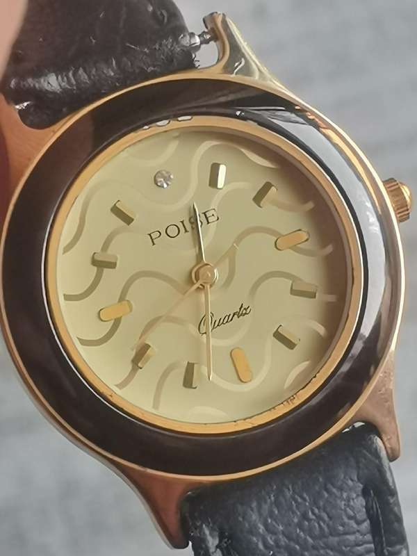 LADIES POISE WATCH IN EXCELLENT WORKING CONDITION