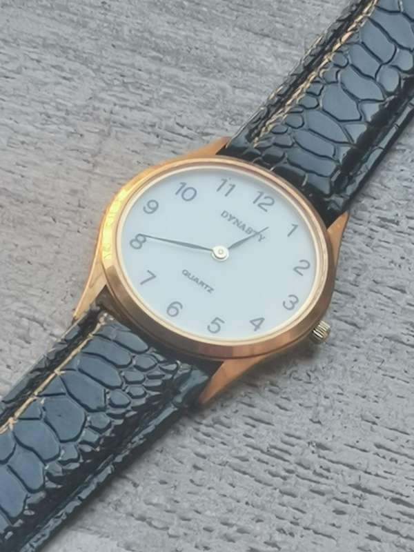 MENS VINTAGE DYNASTY EXTRA SLIM MENS GOLD PLATED WATCH IN EXCELLENT WORKING CONDITION