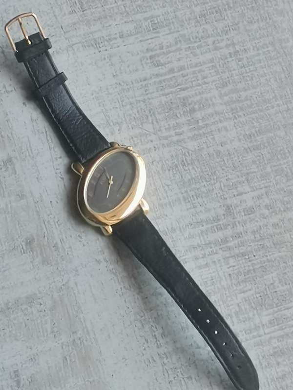 LADIES POISE GOLD PLATED WATCH IN EXCELLENT WORKING CONDITION