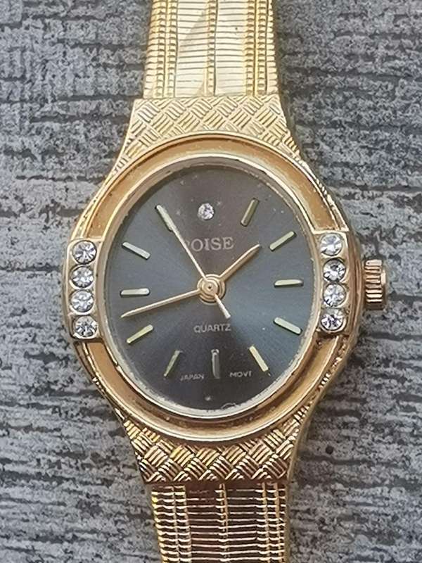 LADIES ALL GOLD PLATED POISE WATCH IN EXCELLENT WORKING CONDITION