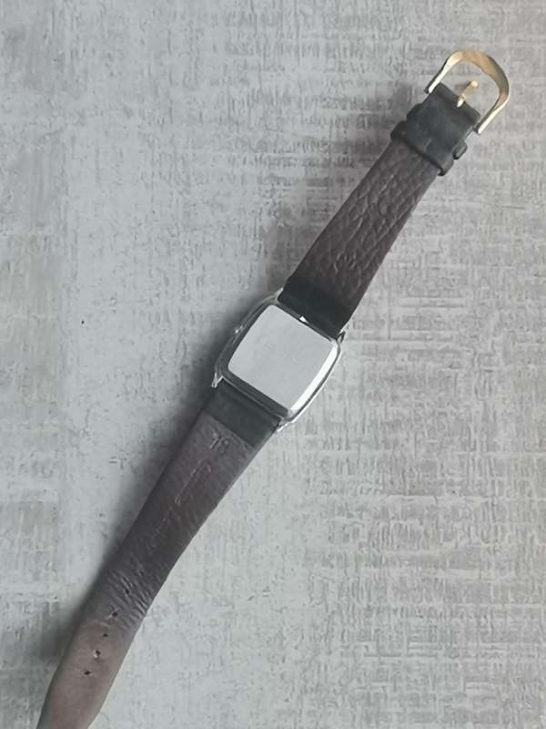 LADIES DE LUXE WATCH IN EXCELLENT WORKING CONDITION