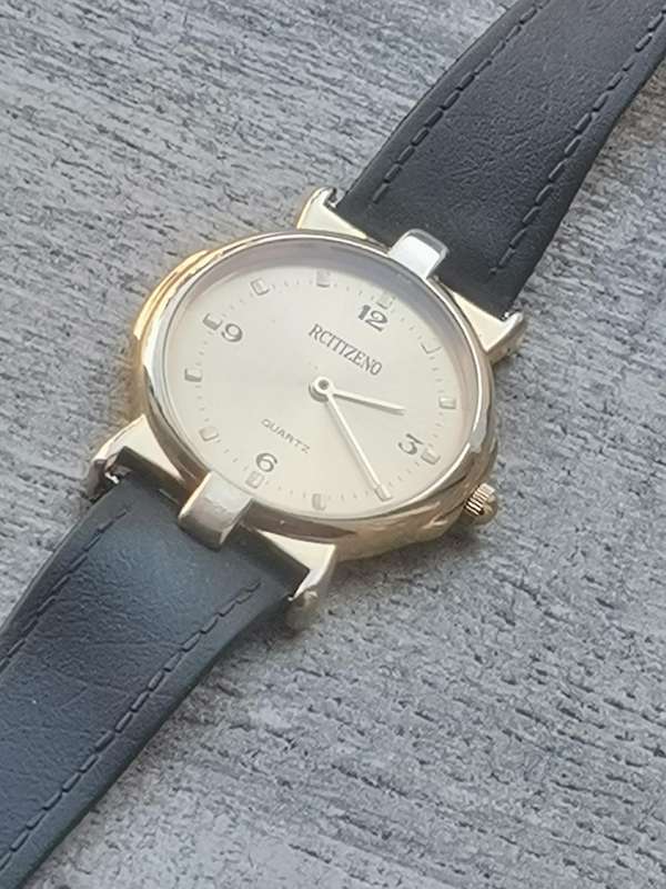 LADIES VINTAGE RCITIZENO WATCH IN EXCELLENT WORKING CONDITION