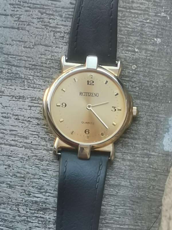 LADIES VINTAGE RCITIZENO WATCH IN EXCELLENT WORKING CONDITION