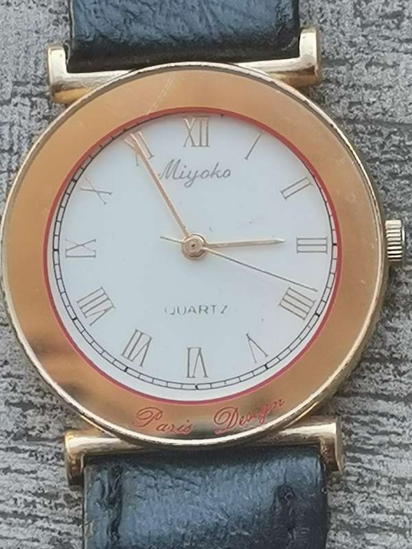 LADIES PARIS DESIGN WATCH IN EXCELLENT WORKING CONDITION