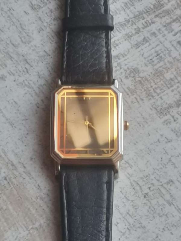 LADIES VINTAGE POISE WATCH IN EXCELLENT WORKING CONDITION