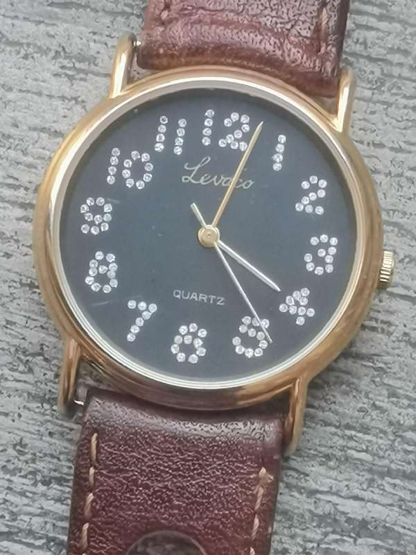 LEVACO LADIES WATCH IN EXCELLENT WORKING CONDITION