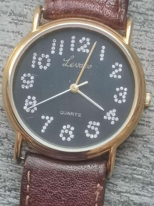 LEVACO LADIES WATCH IN EXCELLENT WORKING CONDITION