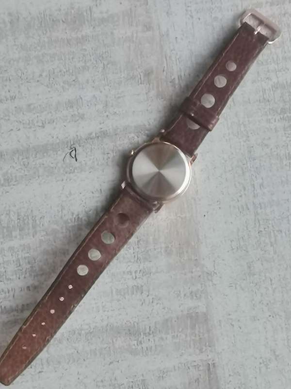 LEVACO LADIES WATCH IN EXCELLENT WORKING CONDITION